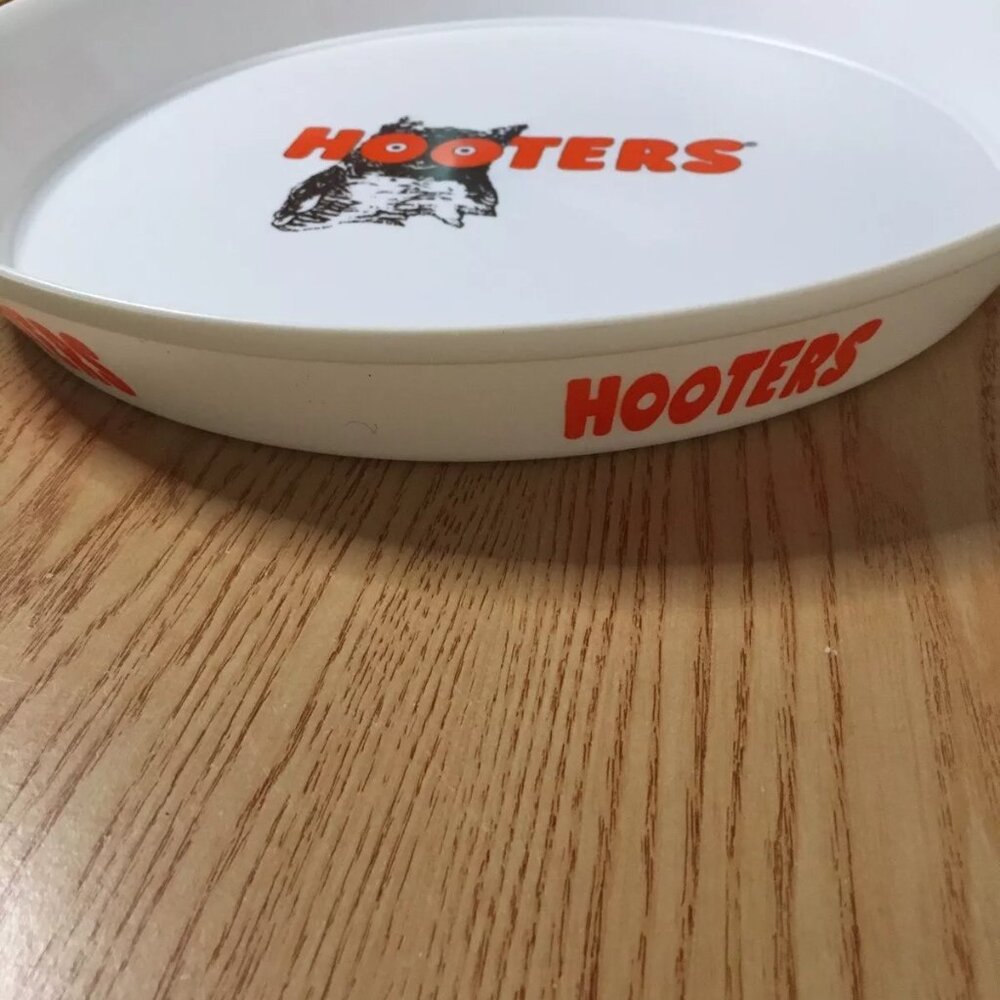 Free w/$59 Bundle Only New Hooters Girl Server Clams Food Drinks Tray 13.1/4”x2” - Picture 9 of 9